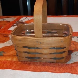 Preowned Longaberger 1990 Mini Chore basket.